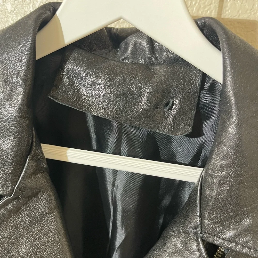 Sold - Picture 2 of 7